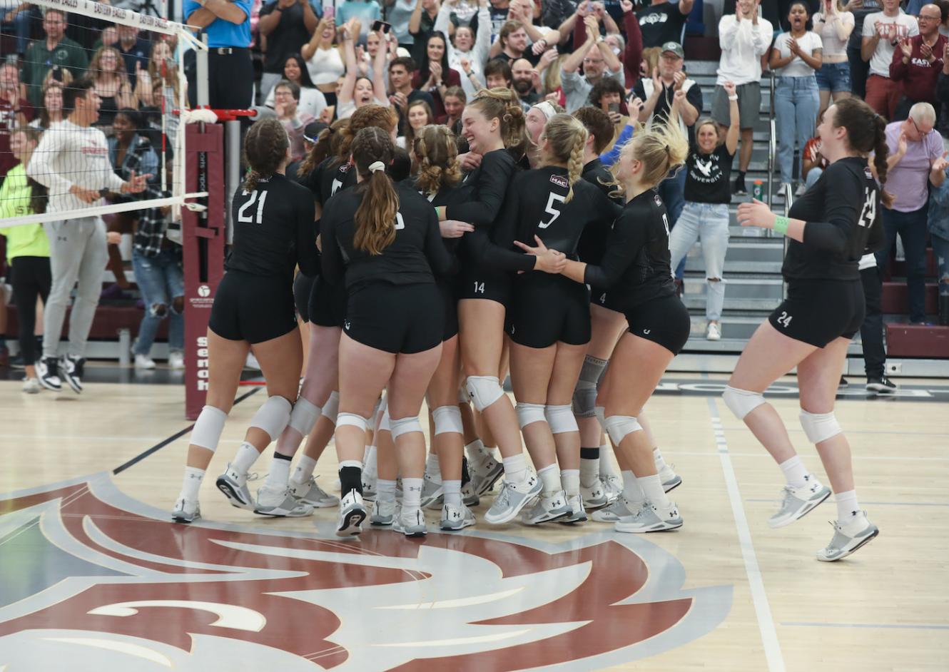 Womens Volleyball Wins Mac Commonwealth Championship Eastern University 7539